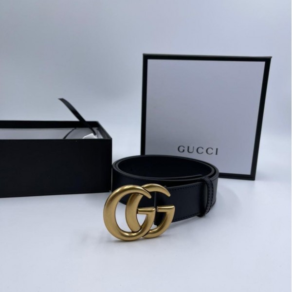 Ремень Gucci с золотистой пряжкой GG