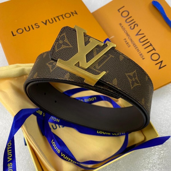 Ремень Louis Vuitton с золотистой пряжкой LV