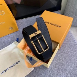 Ремень Louis Vuitton с золотистой пряжкой 