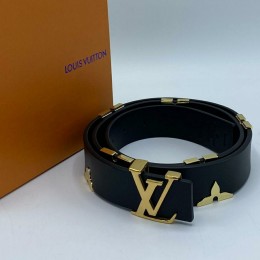 Ремень Louis Vuitton с золотистой пряжкой LV