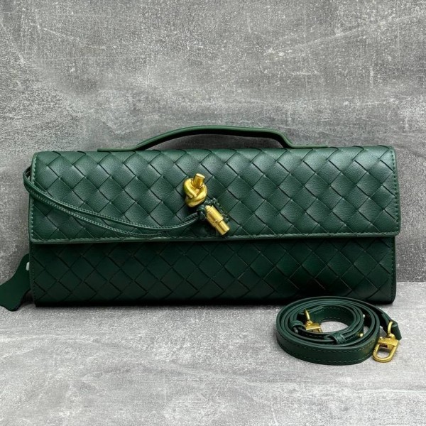 Сумка Bottega Veneta- Andiamo Clutch