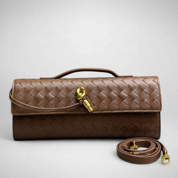 Сумка Bottega Veneta- Andiamo Clutch