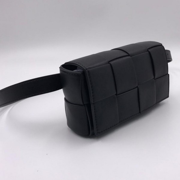Поясная сумка BOTTEGA VENETA Cassette черный